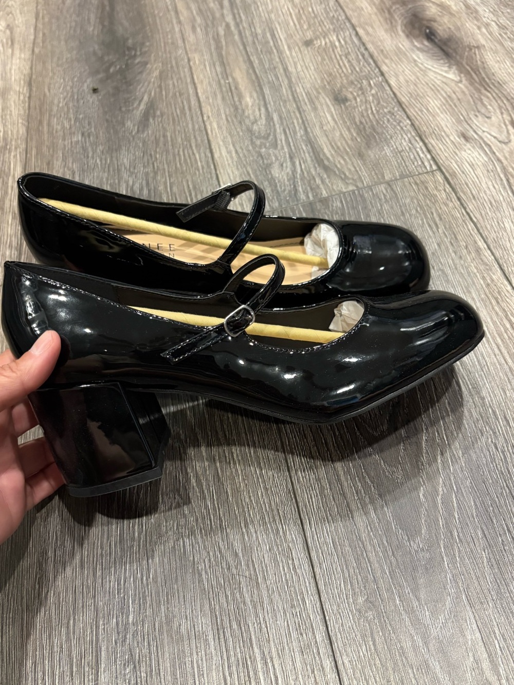 NWT Classic Black Patent Mary Jane Block Heel - Women